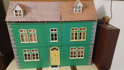 Casa delle bambole - bambole, edizioni