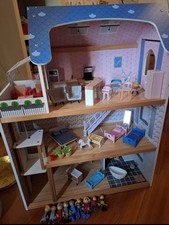 Casa Delle Bambole in Legno